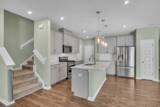 Charming Townhouse in Apex