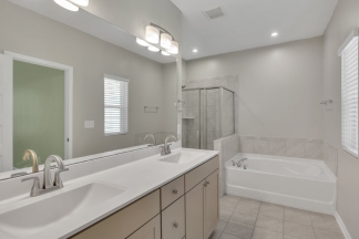 Charming Townhouse in Apex