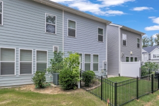 Charming Townhouse in Apex