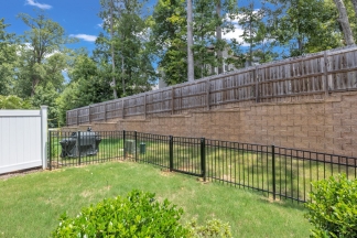 Charming Townhouse in Apex