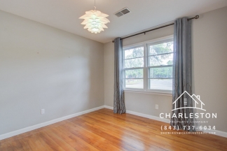 1502 Woodcrest Ave - Available 5/19