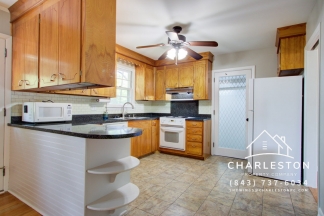 1502 Woodcrest Ave - Available 5/19