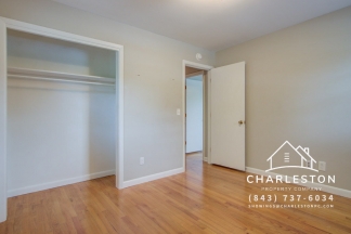 1502 Woodcrest Ave - Available 5/19