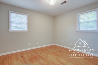 1502 Woodcrest Ave - Available 5/19