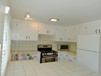 Los Gatos Johnson Avenue 2 Bedroom Bungalow Available Now!
