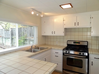 Los Gatos Johnson Avenue 2 Bedroom Bungalow Available Now!