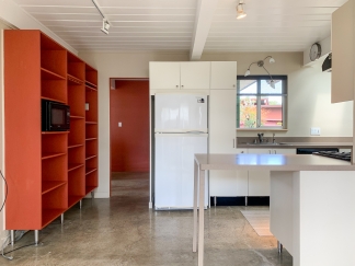 Custom Designed Modern 3 Bedroom Eicher in Palo Alto!