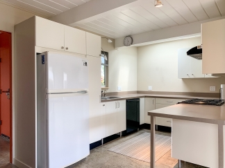 Custom Designed Modern 3 Bedroom Eicher in Palo Alto!
