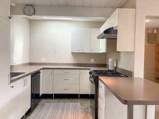 Custom Designed Modern 3 Bedroom Eicher in Palo Alto!