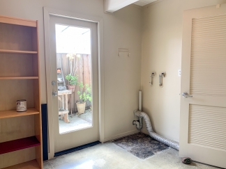 Custom Designed Modern 3 Bedroom Eicher in Palo Alto!