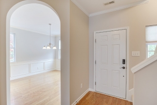 Gorgeous Brick End Unit Townhome in Apex!