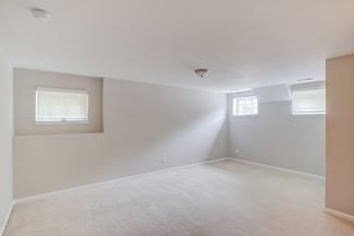 Gorgeous Brick End Unit Townhome in Apex!