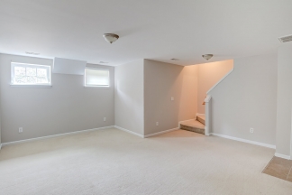 Gorgeous Brick End Unit Townhome in Apex!