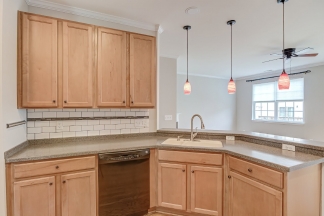 Gorgeous Brick End Unit Townhome in Apex!