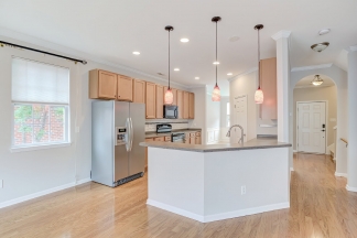 Gorgeous Brick End Unit Townhome in Apex!