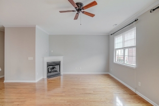 Gorgeous Brick End Unit Townhome in Apex!