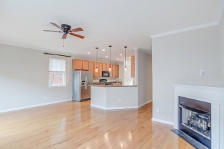 Gorgeous Brick End Unit Townhome in Apex!