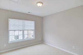 Gorgeous Brick End Unit Townhome in Apex!