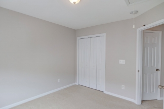 Gorgeous Brick End Unit Townhome in Apex!