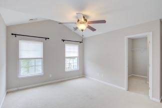 Gorgeous Brick End Unit Townhome in Apex!