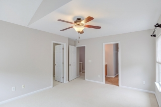 Gorgeous Brick End Unit Townhome in Apex!