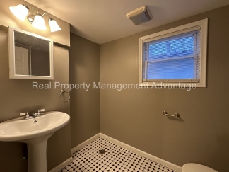 Cute Three-Bedroom with Large Deck!