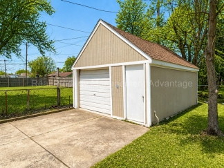 Cute Three-Bedroom with Large Deck!