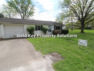 MUNCIE 2 BR 1 BA Triplex in Country Setting with Garage and Wall AC (SECTION 8 APPROVED)