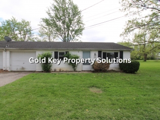 MUNCIE 2 BR 1 BA Triplex in Country Setting with Garage and Wall AC (SECTION 8 APPROVED)