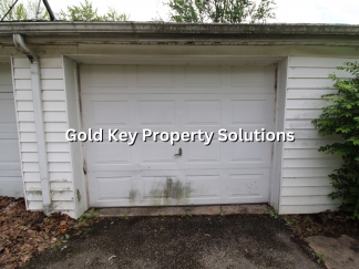 MUNCIE 2 BR 1 BA Triplex in Country Setting with Garage and Wall AC (SECTION 8 APPROVED)