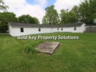 MUNCIE 2 BR 1 BA Triplex in Country Setting with Garage and Wall AC (SECTION 8 APPROVED)