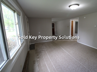 MUNCIE 2 BR 1 BA Triplex in Country Setting with Garage and Wall AC (SECTION 8 APPROVED)