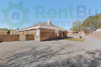 ***MAY SPECIAL!!    $500 OFF YOUR 2ND MONTH'S RENT!***