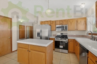 ***MAY SPECIAL!!    $500 OFF YOUR 2ND MONTH'S RENT!***