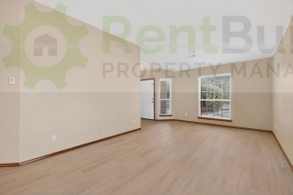 ***MAY SPECIAL!!    $500 OFF YOUR 2ND MONTH'S RENT!***
