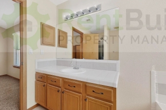 ***MAY SPECIAL!!    $500 OFF YOUR 2ND MONTH'S RENT!***