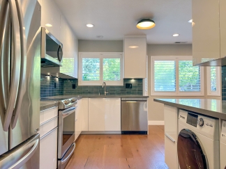 Updated 3BR Townhome with Modern Kitchen & Private Patio | Los Gatos