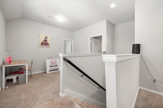 Spacious two-story residence in Haltom City!