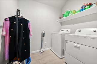 Spacious two-story residence in Haltom City!