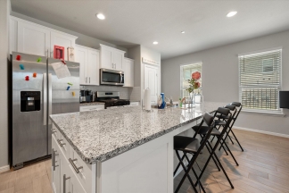 Spacious two-story residence in Haltom City!