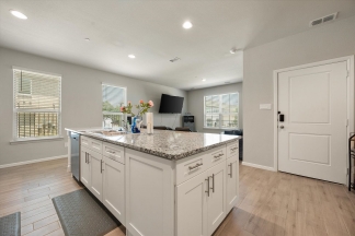 Spacious two-story residence in Haltom City!