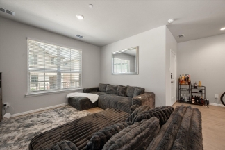 Spacious two-story residence in Haltom City!
