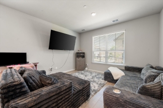 Spacious two-story residence in Haltom City!