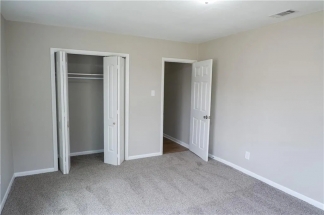 2201 De Kruif Court