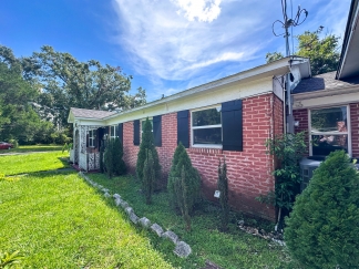 2201 De Kruif Court