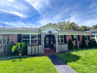 2201 De Kruif Court