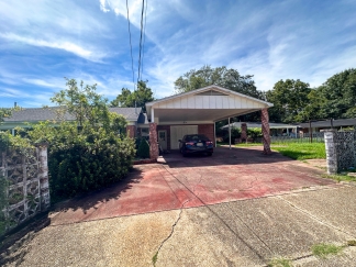 2201 De Kruif Court