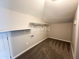 2201 De Kruif Court