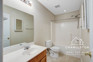 104 Wildberry Ln - available 6/17