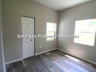 Nicely updated 3 BR 1 BA House with Covered Front Porch and Central Air (SECTION 8 APPROVED)
